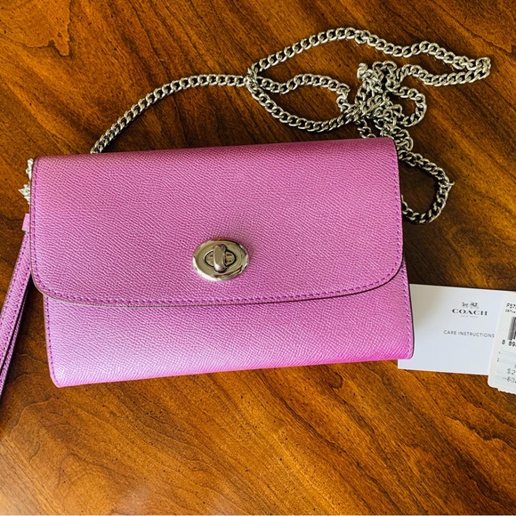 COACH - BRAND NEW - NEVER USED. First photo outside w/snow shows true color. - Picture 2 of 6